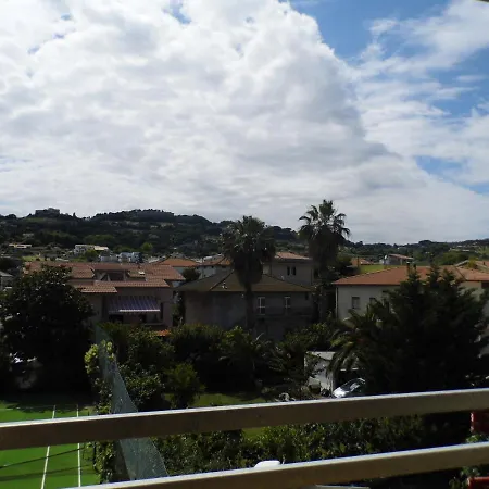 A Casa Di Nelly 3* Tortoreto