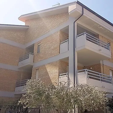 A Casa Di Nelly 3* Tortoreto